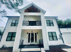 1966-Huge 4BR w/Rooftop Veranda